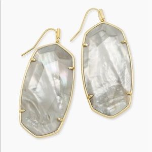 Kendra Scott Faceted Esme Statement Earrings in Grey Illusion